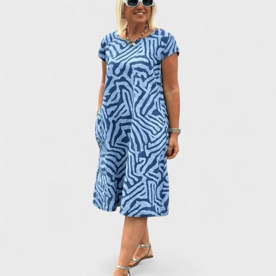 Nelia - Letnia sukienka z okrągłym dekoltem i pięknym wzorem