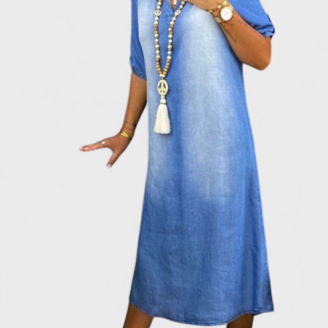 Ilse - Letnia sukienka z dekoltem w serek z denimu