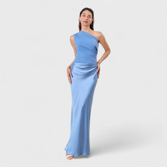 Amber - Długa sukienka na jedno ramię z satyny