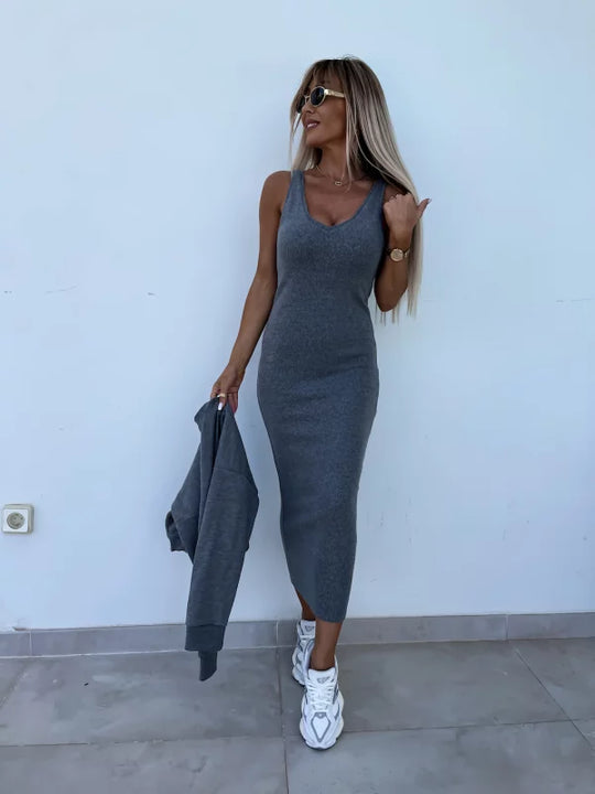 Genowefa – Dopasowany komplet bluzy i spódnicy